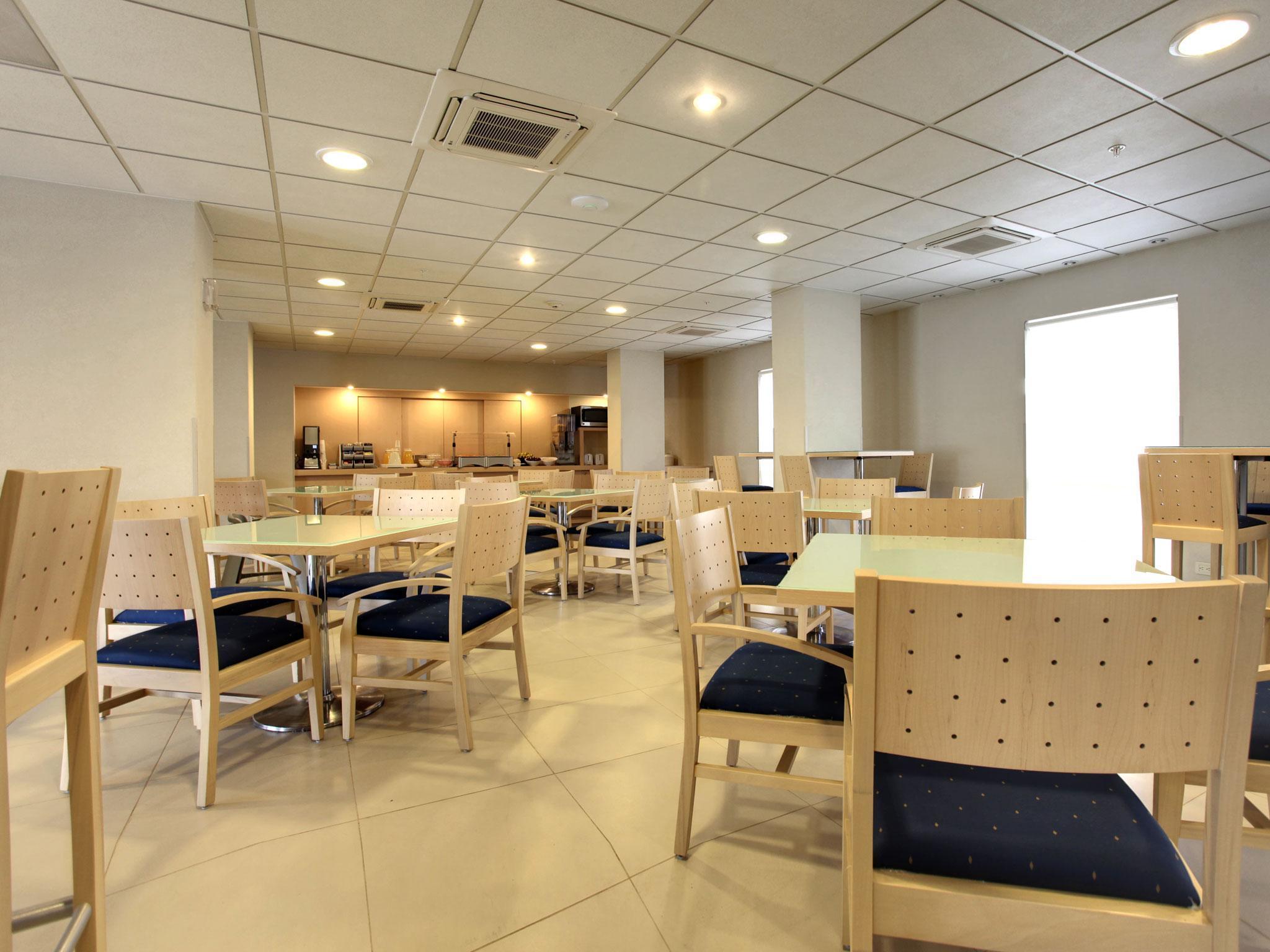 City Express Junior By Marriott Villahermosa Dış mekan fotoğraf